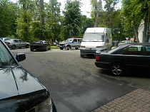 В Калининграде автомобиль наехал на своего владельца 