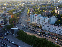 На Ленинском проспекте загорелась рекламная вывеска