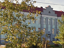 Прокуратура: вход в Правдинскую ЦРБ не приспособлен для инвалидов