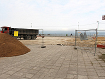 Площадь «Роза Ветров» в Зеленоградске покроют резиновой крошкой