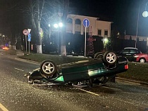 В Калининграде на ровной дороге перевернулся «Ауди» из Германии
