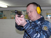 Сотрудников калининградской Службы исполнения наказаний проверили на меткость