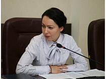 Переговоры по изъятию недвижимости из-за моста перепоручили Лукониной