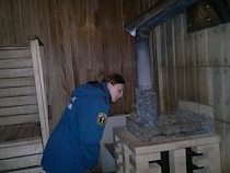 В Калининграде сотрудники МЧС проверили бани в Московском районе Калининграда