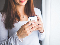 Рецидивист украл из рюкзака школьницы телефон за 20 тысяч рублей