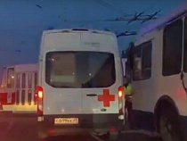 В Калининграде мальчик на велосипеде врезался в трамвай