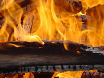 В Калининграде сгорел заброшенный дом