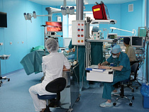 Двоих калининградцев с тяжелой формой пневмонии доставили в Санкт-Петербургскую военно-медицинскую академию