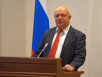 Александр Кочнов вручил медали ФТС депутатам облдумы