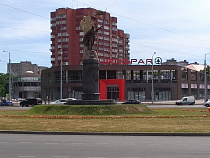 «Чудес не бывает»: власти Калининграда не знают как расшить дорожные пробки на площади Василевского