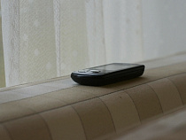 18-летний парень украл телефон из комнаты в общежитии на переулке Совхозном 