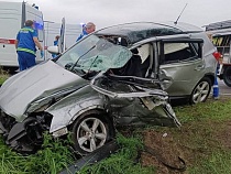 «Ниссан» с тремя подростками таранил автобус под Черняховском 