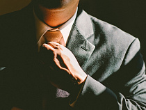 43% опрошенных в Калининграде отказались от строгого дресс-кода