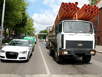 Приставы: арестовано 10 грузовых автомобилей строительной фирмы