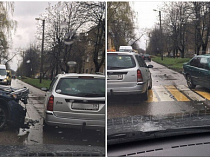 В Балтрайоне «Мазда» снесла БМВ, обгонявший пробку по встречке