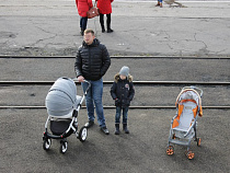 Антон Алиханов подписал закон о дополнительном материнском капитале