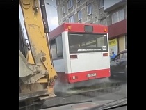 В Калининграде на ходу закипел автобус №103 