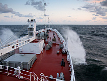 Моряки Балтфлота встретили Новый год в кругосветном плавании