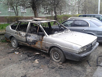 В Калининграде сгорели "Понтиак" и "Ауди"