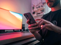 В Калининграде 8 тысяч рублей с карманных расходов мальчик перевел бандиту