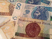 Курс польского злотого снова выше 18 рублей
