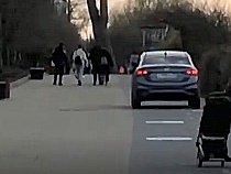 Ездившего по променаду Зеленоградска водителя наказали