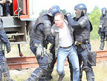 Литовские пограничники тренируются усмирять болельщиков ЧМ-2018