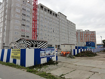 Фирме Леонида Кухарева разрешили новоселье в комплексе домов на улице Генерала Челнокова