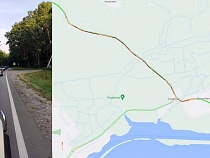 После дня ВМФ: 5-километровая пробка заняла половину леса под Светлым