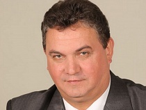 Экс-главе администрации в Краснознаменске дали условно за выплаты себе 3,3 млн рублей