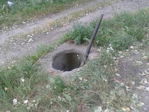 Фотофакт: в Калининграде стремительно исчезают канализационные люки