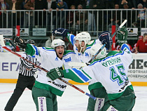 В финале старейшего клубного турнира Европы и мира по хоккею встретятся российская и швейцарская команды