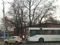 Первое ДТП на новой кольцевой развязке в Калининграде
