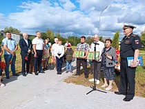 Под Гвардейском открыли мемориальную доску в память о подлодке «Курск»