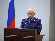 Прокурор обрезал депутатские щедроты 