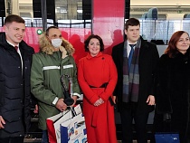 В Калининграде встретили 5-миллионного пассажира электрички 