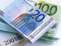 Евро опустился до минимума