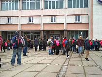 В Калининграде эвакуированы дети из бассейна