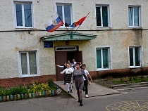 Подростки пытались сжечь школу в Корнево