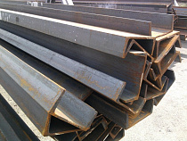 В Калининграде мужчину придавило швеллером