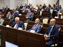 В Калининграде ищут машины с водителями для Заксобрания 