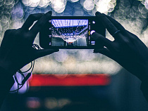 Смартфоны и аксессуары к ним – самые популярные новогодние подарки среди жителей Калининградской области