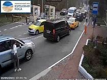 В Зеленоградске собралась традиционная пробка на выезд с Куршской косы