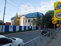 Семье Плавских разрешили дорубить деревья на Аллее Смелых