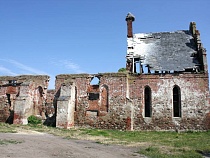 Алиханов дал 2,6 млн рублей на кирху в Романово