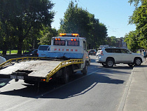 У «Лендкрузера» отказал руль на Московском проспекте