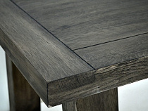 Директор торговой компании избил собутыльника кухонной столешницей