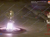 Жители Ижевска и Екатеринбурга танцевали на Вечном огне в Калининграде