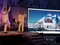 Курсанты «Крузенштерна» сорвали овации в немецком Ростоке