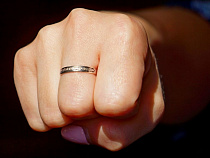 Калининградка избила ногами собственную мать из-за 6 000 рублей